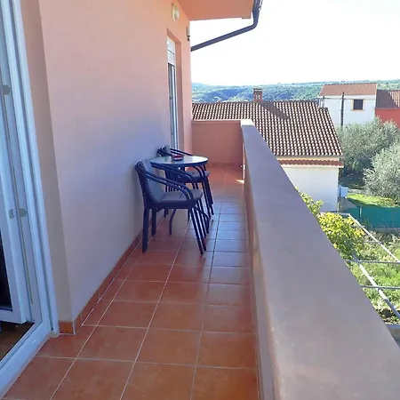 In 37105 アパート