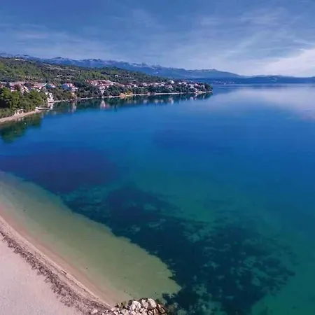 In 37105 Apartment *