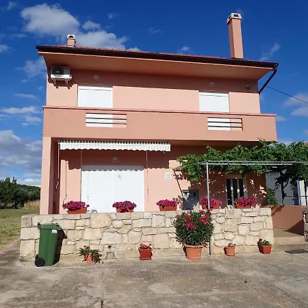 In 37105 Appartamento *