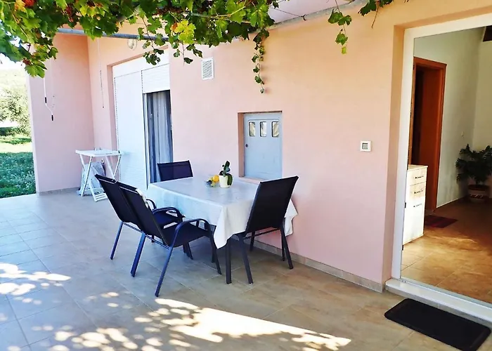 In 37105 Апартаменты Поседарье