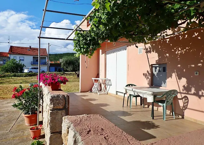 In 37105 * Поседарье