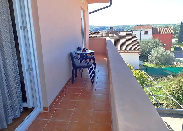 In 37105 Апартаменты